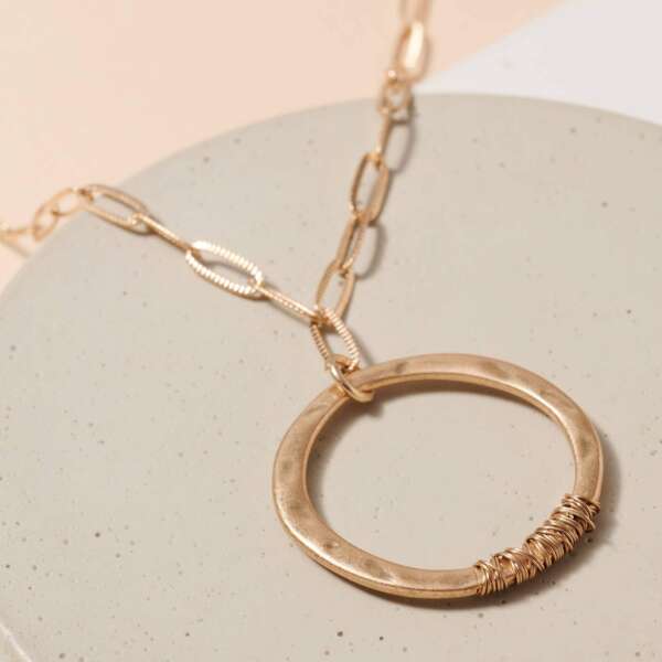 Metal Ring Charm Chain Linked Necklace